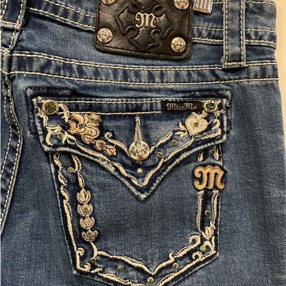 Miss Me Boyfriend Denim Capri Embellished  28 us - Picture 5 of 10